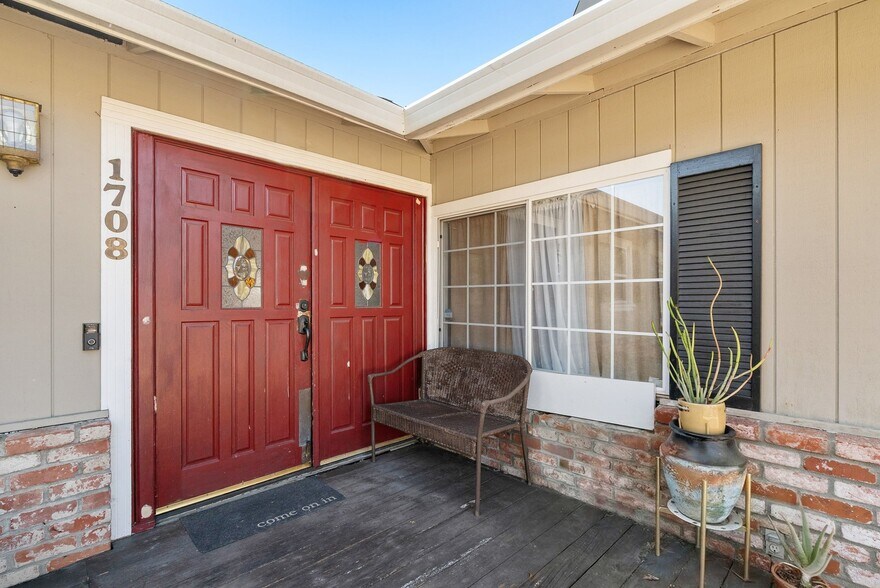 More Photos Of 1708 Hallmark Ln, San Jose Healthcare For Sale