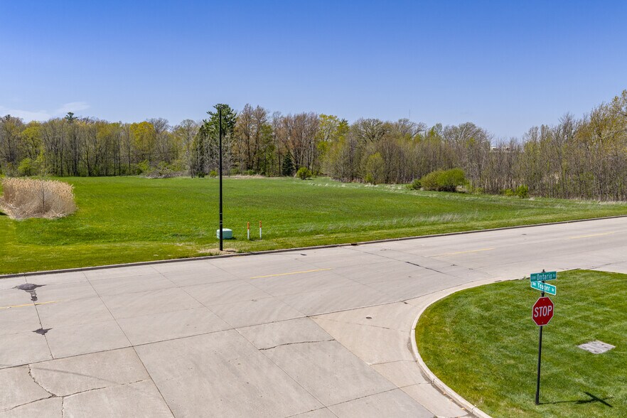 More Photos Of 1204 Ontario Rd, Green Bay Land For Sale