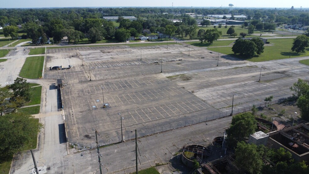 More Photos Of 1551 E Willow St, Kankakee Warehouse For Lease