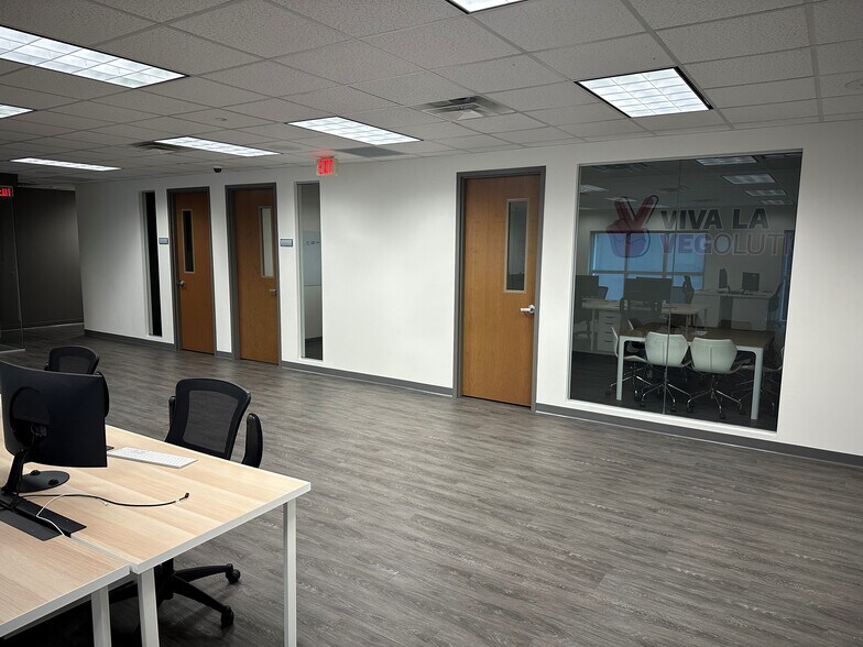 More Photos Of 1120 E Kennedy Blvd, Tampa Office For Sale