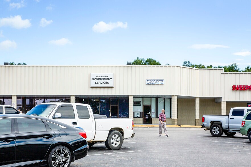 More Photos Of 1114 Highway 20, Interlachen Storefront Retail Office For Lease