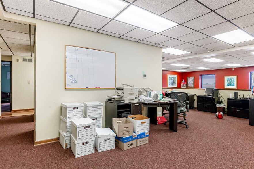 More Photos Of 610 N Main St, Springboro Medical For Lease