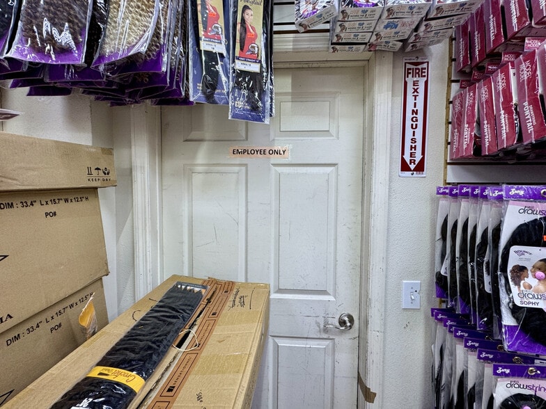 More Photos Of 3501 SW 34th St, Gainesville Freestanding For Lease