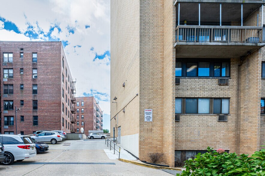 More Photos Of 8708 Justice Ave, Elmhurst Apartments For Sale