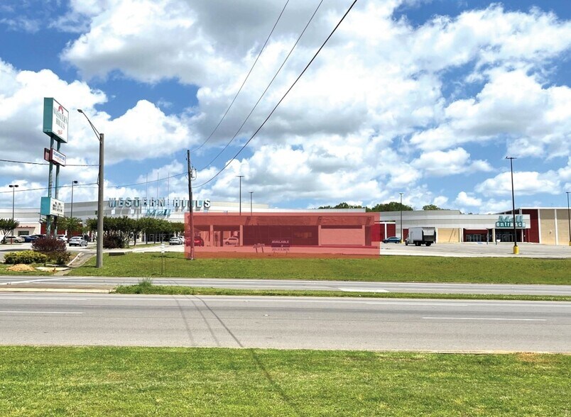 More Photos Of 7201 Aaron Aronov Dr, Fairfield Bank For Lease