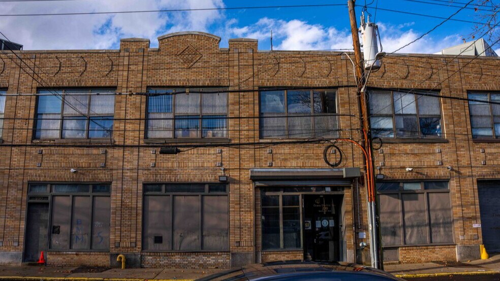 More Photos Of 230 S 5th Ave, Mount Vernon Light Distribution For Sale