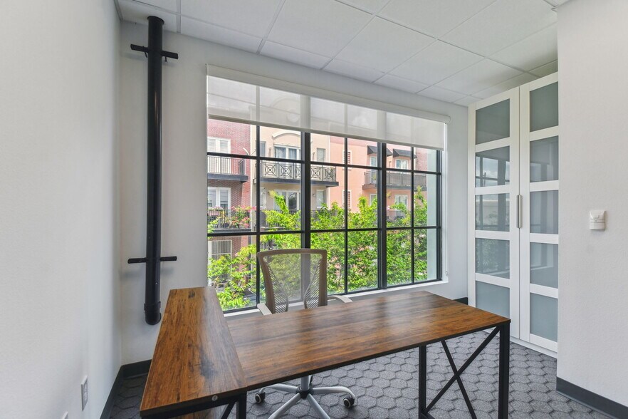 More Photos Of 1925 E 6th Ave, Tampa Office For Sale