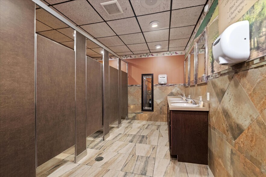 More Photos Of 728 Court St, Utica Restaurant For Sale