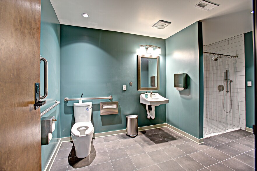 More Photos Of 0110 SW Bancroft St, Portland Office For Lease