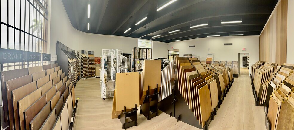 More Photos Of 3090 SW 8th St, Miami Freestanding For Lease