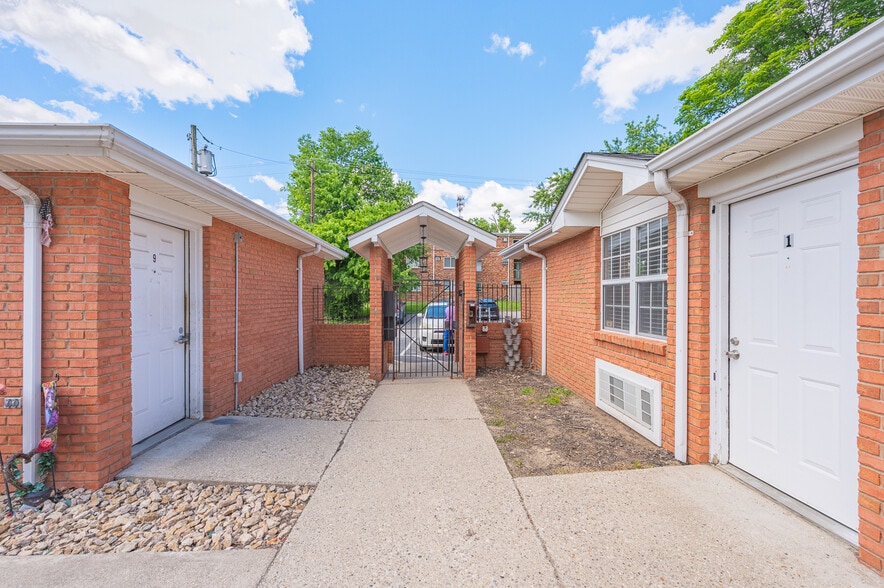 More Photos Of 2244 Salvador St, Cincinnati Multifamily For Sale