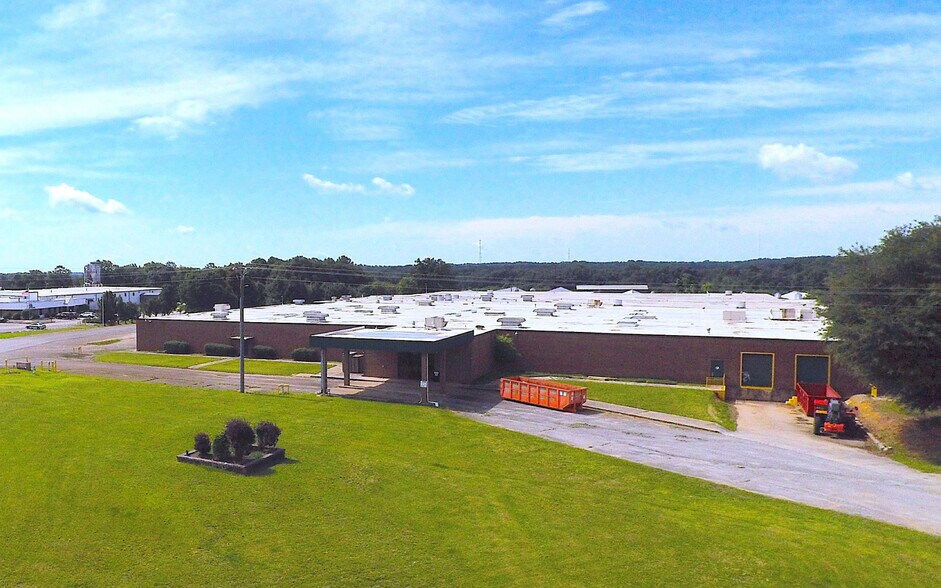 Primary Photo Of 544 Winfield Cir, Hartwell Manufacturing For Lease