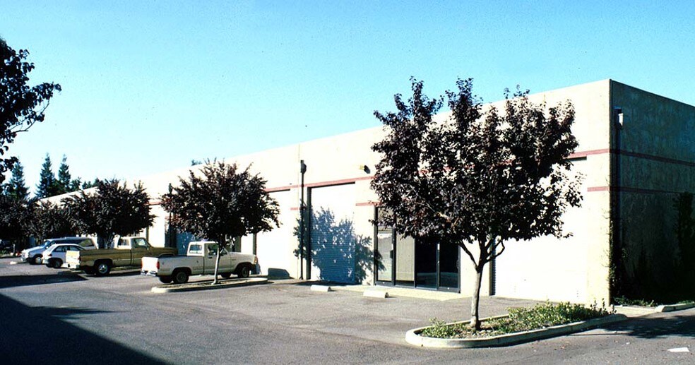 More Photos Of 11265 Sunrise Gold Cir, Rancho Cordova Flex For Lease