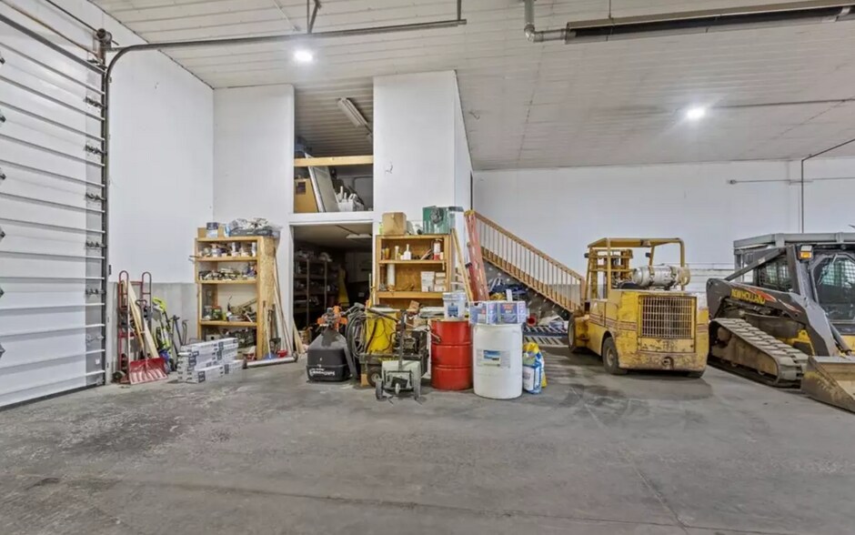 More Photos Of 212 Idaho St, Farrell Manufacturing For Sale