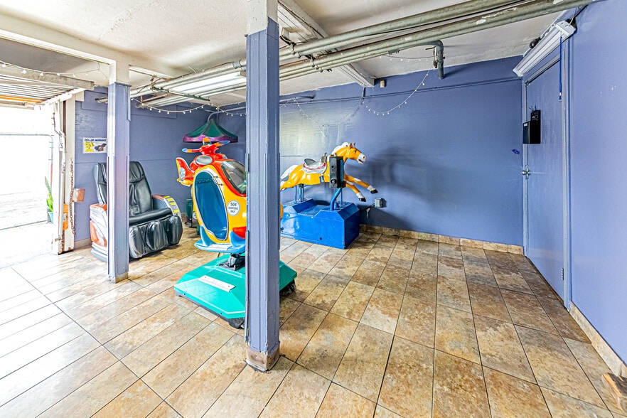 More Photos Of 1756 Pacific Ave, Long Beach Storefront For Sale