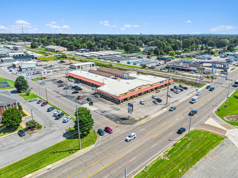 More Photos Of 206 E Reelfoot Ave, Union City General Retail For Sale