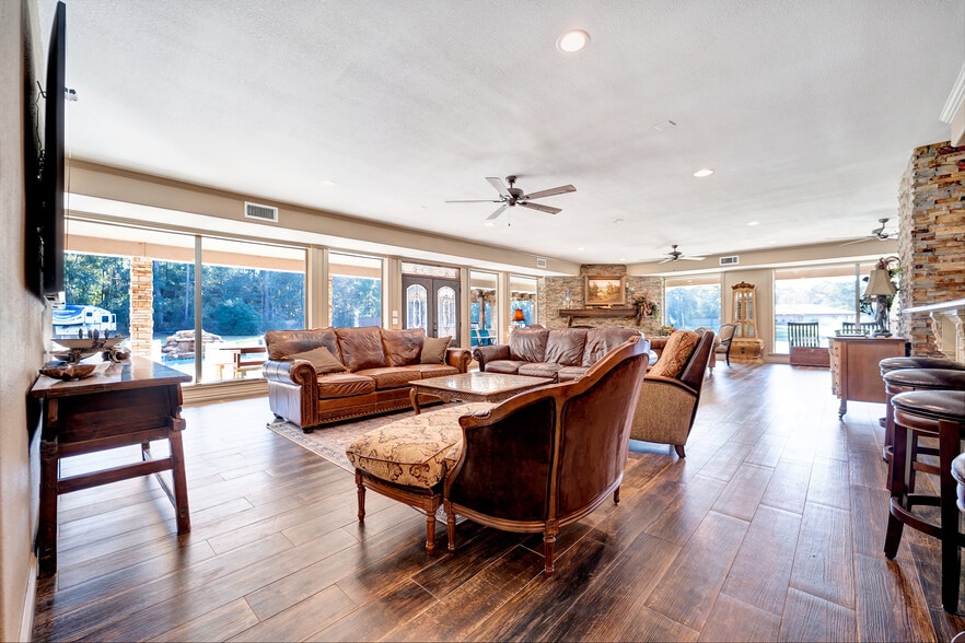 More Photos Of 5607 Sapp Rd, Conroe Lodge Meeting Hall For Sale