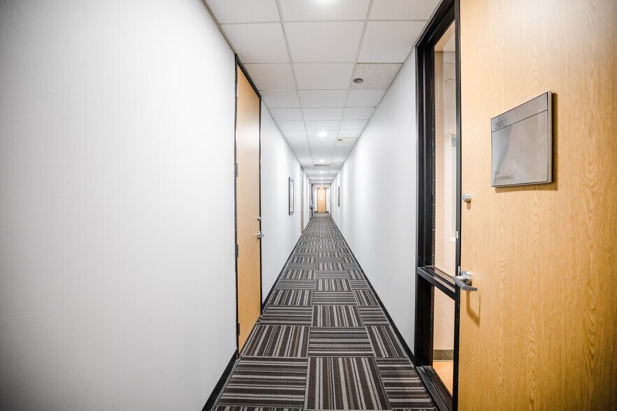 More Photos Of 2201 N Collins St, Arlington Office For Lease