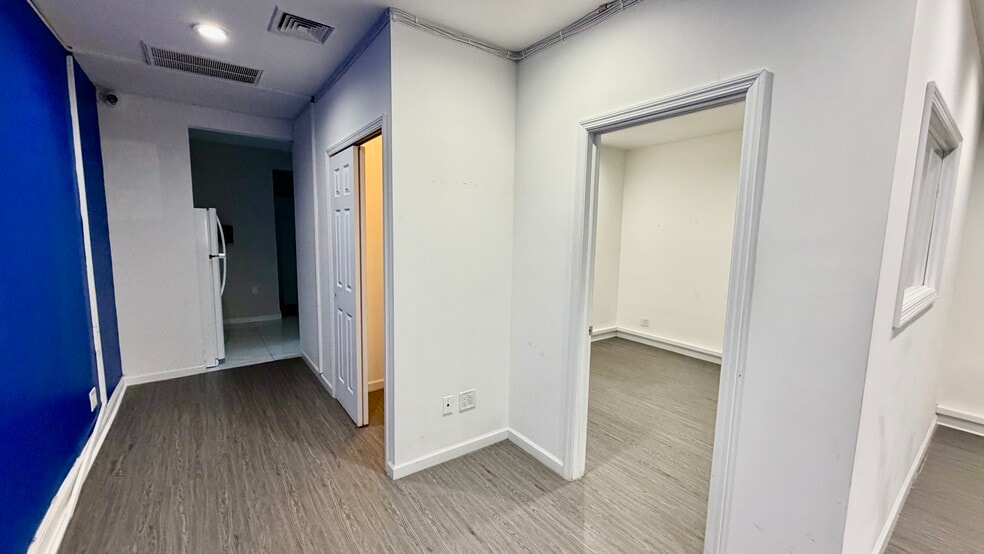 More Photos Of 112-21 Jamaica Ave, Richmond Hill Storefront Retail Office For Sale