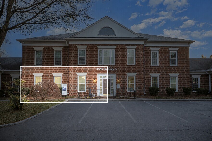 More Photos Of 4523 Park Rd, Charlotte Office For Sale