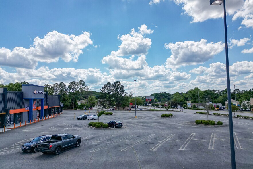 More Photos Of 3716 Gentian Blvd, Columbus Storefront For Sale
