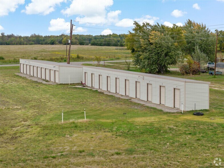 More Photos Of 6240 Airport Rd, Paris Self Storage For Sale