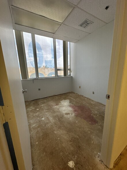 More Photos Of 2455 E Sunrise Blvd, Fort Lauderdale Loft Creative Space For Sale