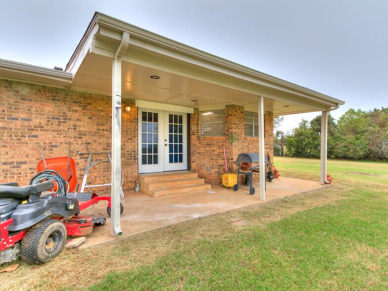 More Photos Of 5201 Washington Blvd, Spencer Land For Sale