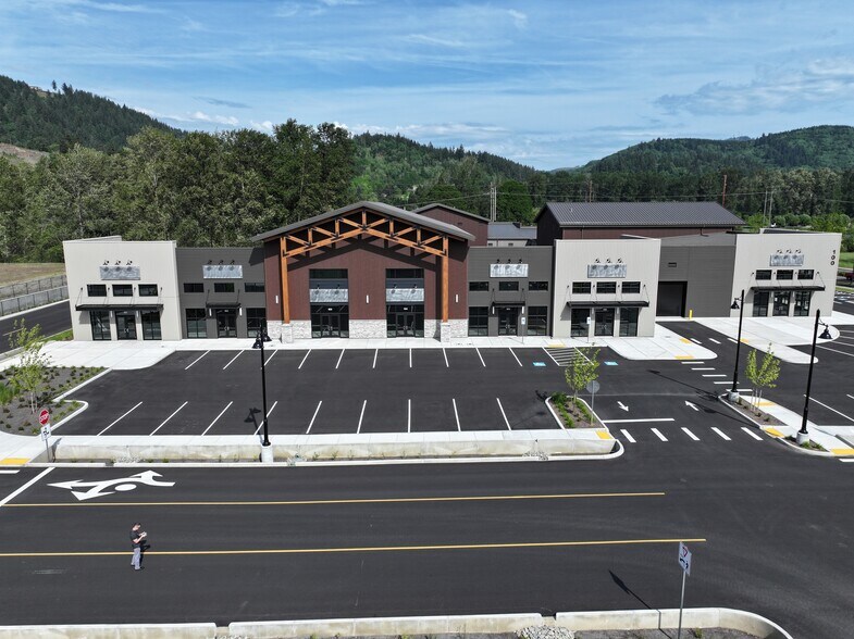 More Photos Of 240 Kalama River Rd, Kalama Light Manufacturing For Lease