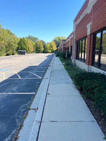 More Photos Of 2230 Point Blvd, Elgin Office For Lease