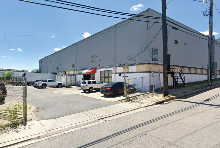 Primary Photo Of 2525-2527 Loch Raven Rd, Baltimore Refrigeration Cold Storage For Sale