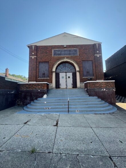 Primary Photo Of 1414 Sycamore St, Cincinnati Religious Facility For Sale