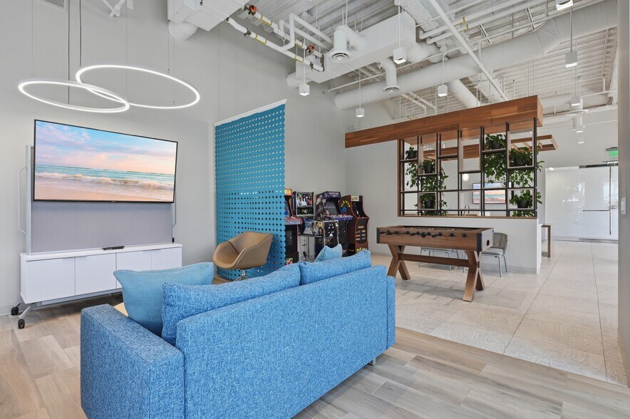 More Photos Of 3655 Nobel Dr, San Diego Office For Lease