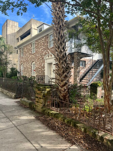 Primary Photo Of 136 Rutledge Ave, Charleston Medical For Sale