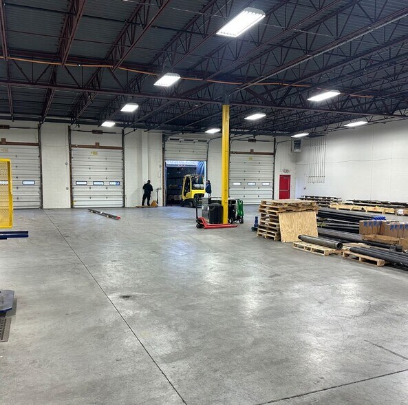 More Photos Of 6951 Allentown Blvd, Harrisburg Light Manufacturing For Lease
