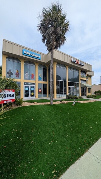 Primary Photo Of 2775 Tyrone Blvd N, Saint Petersburg General Retail For Lease