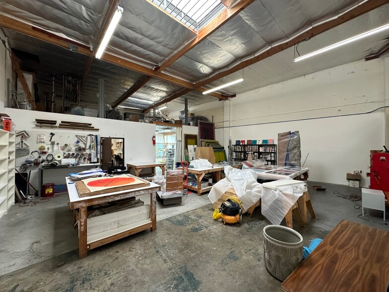 More Photos Of 400 Cypress Ave, Los Angeles Warehouse For Lease