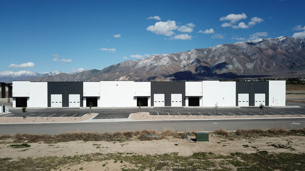More Photos Of 237 Summit Ridge Pkwy, Santaquin Warehouse For Sale