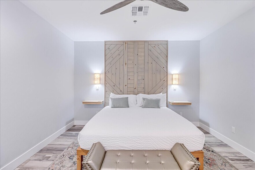 More Photos Of 121 Cut Off Rd, Port Aransas Office Residential For Sale