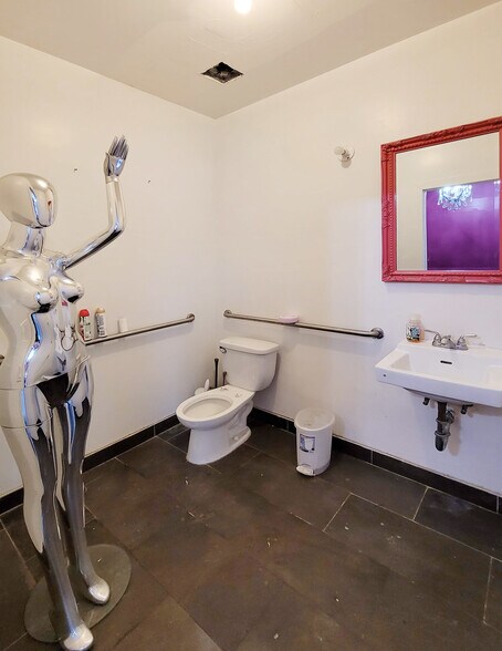 More Photos Of 596 Washington Ave, Brooklyn Apartments For Lease