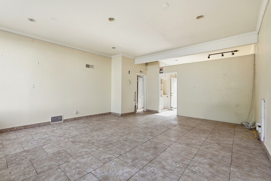 More Photos Of 2048-2050 W Florence Ave, Los Angeles Office For Sale