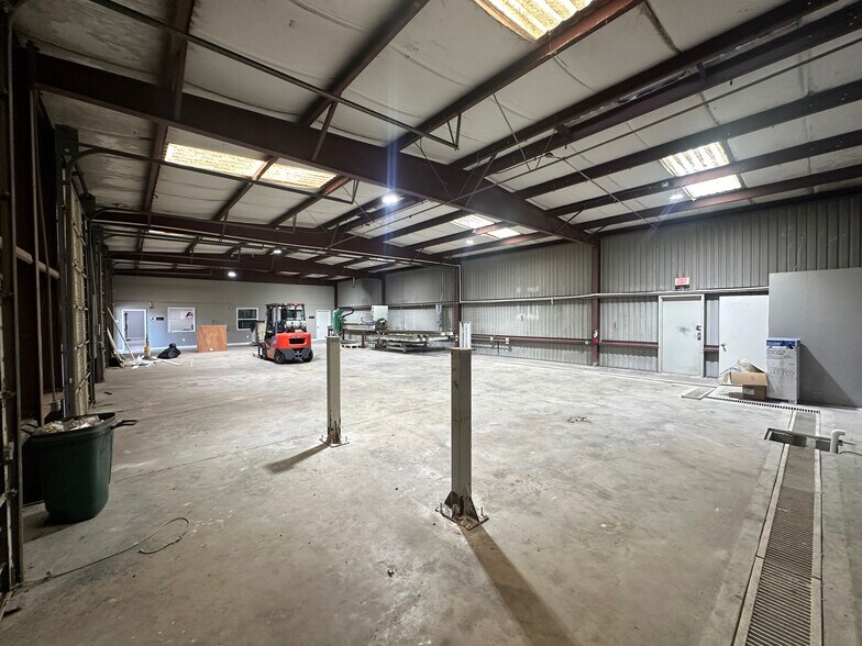 2505 Park Dr Sanford FL 32773 - 2505 Park Dr Sanford Photo 3 Of 4 