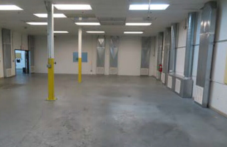 More Photos Of 2903 Lee Ave, Sanford Manufacturing For Lease