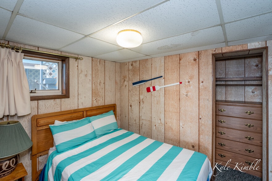 More Photos Of 104 W Houghton Lake Dr, Prudenville Hotel For Sale