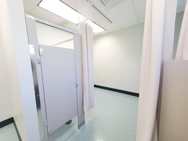 More Photos Of 3347 W 12th St, Erie Office For Lease