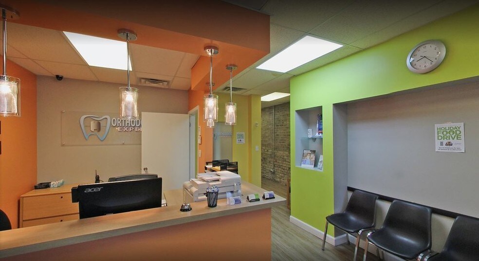 More Photos Of 1719 W 18th St, Chicago Storefront Retail Residential For Lease