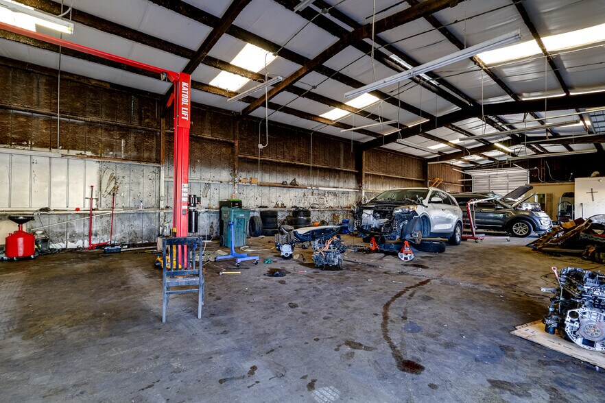 More Photos Of 1401 Pine St, Monroe Industrial For Sale