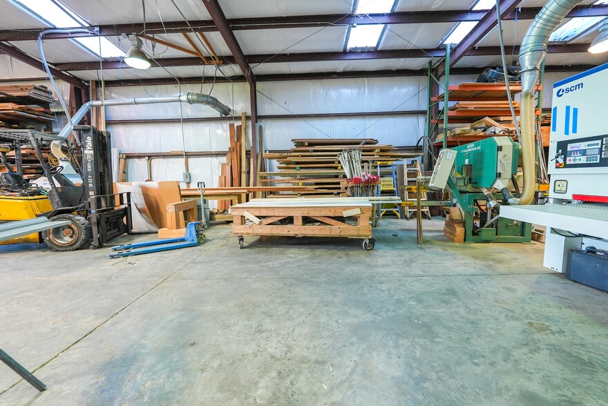 More Photos Of 7800 County Road 24, Fairhope Showroom For Sale