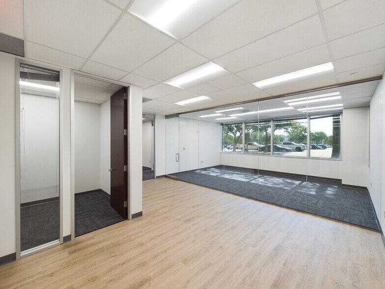 More Photos Of 1701 N Collins Blvd, Richardson Office For Lease