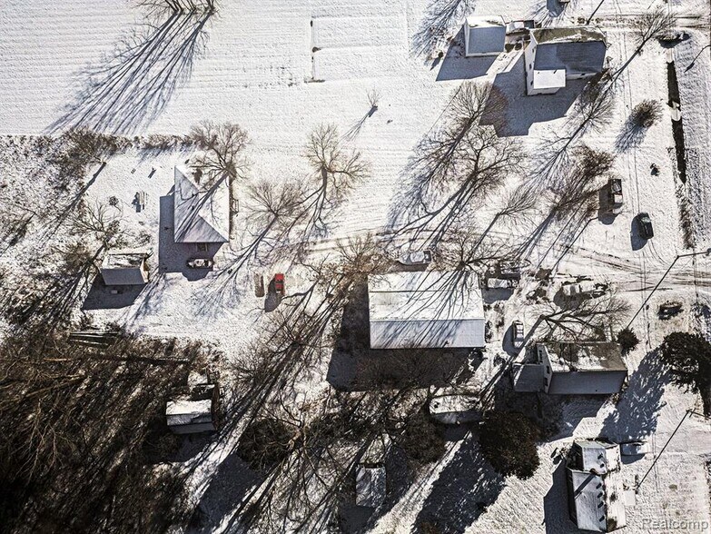 More Photos Of 12181 Dixie Hwy, Birch Run Specialty For Sale